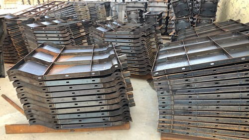 混凝土防撞墙模具价格 防撞墙模具加工数据 玉达